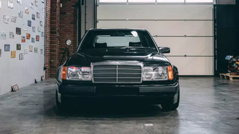 mercedes-motor-bmw-1