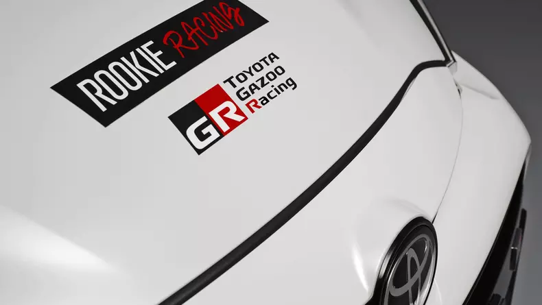 2021_KF3_GR_Yaris_H2_details_high_004-scaled