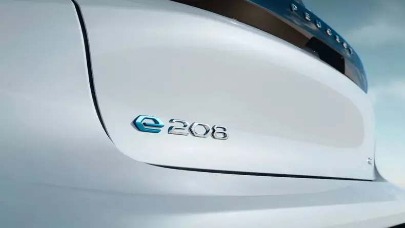 Peugeot e208 2023 4