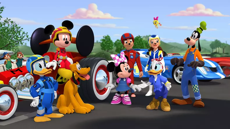 CHIP, DALE, DONALD, MICKEY, PLUTO, MINNIE, JIMINY JOHNSON, DANNI SUE, DAISY, CUCKOO LOCA, GOOFY