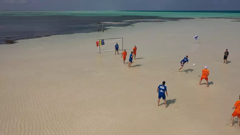 Noi probe îi așteaptă pe concurenții Microbist de România Water-football și biathlon de plajă (4)