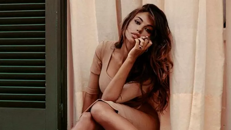 Nicolo-Zaniolo-starul-lui-AS-Roma-si-a-parasit-iubita-pentru-Madalina-Ghenea-16