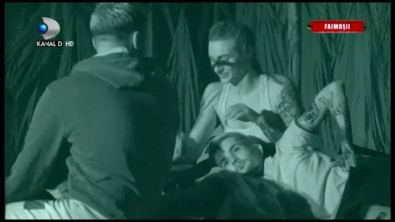 ana-si-zanni-se-saruta-in-noapte-1