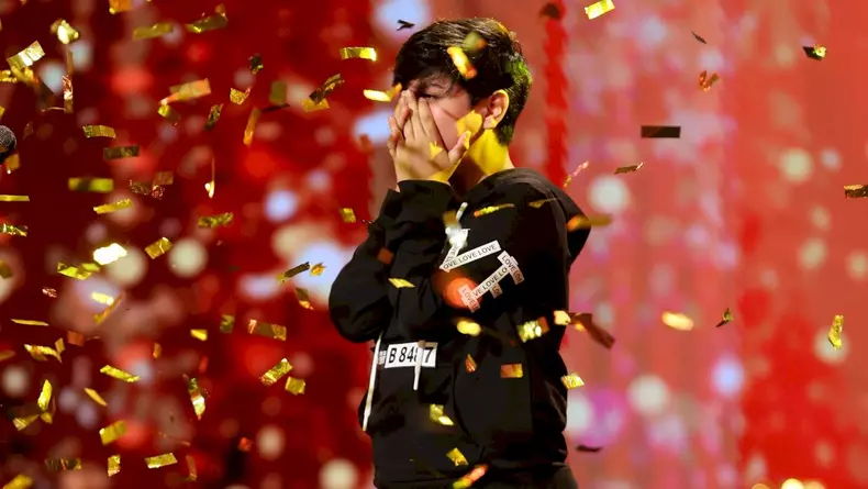 Alexandra-Croitoru-golden-buzz-Dragos-Bucur-2-c-1260x709-1