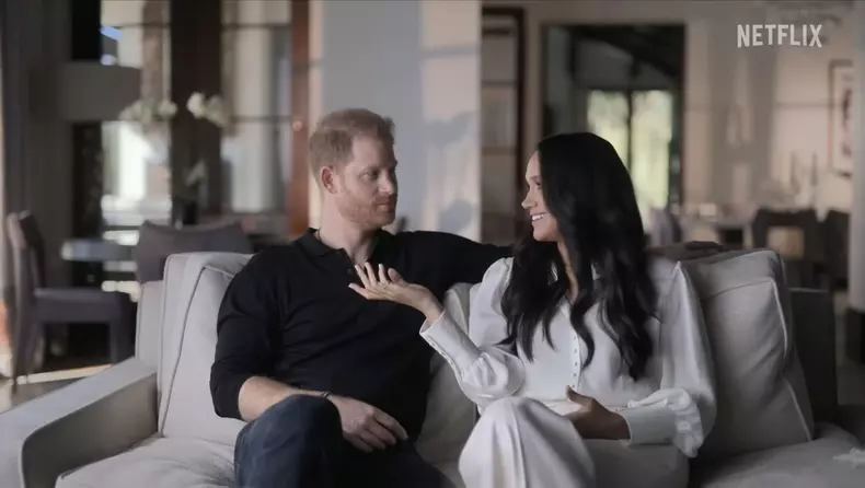 Harry și Meghan Markle, prima apariție împreună, după lansarea cărții de memorii a prințului. Cum au fost surprinși
