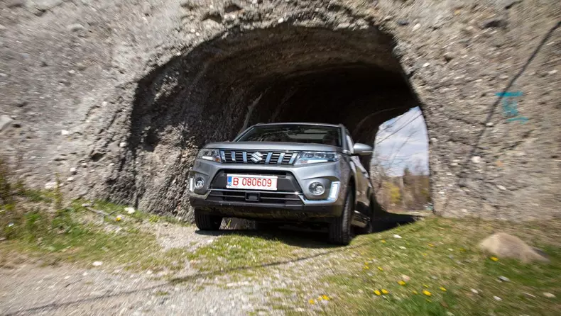 Suzuki Vitara Hybrid 004