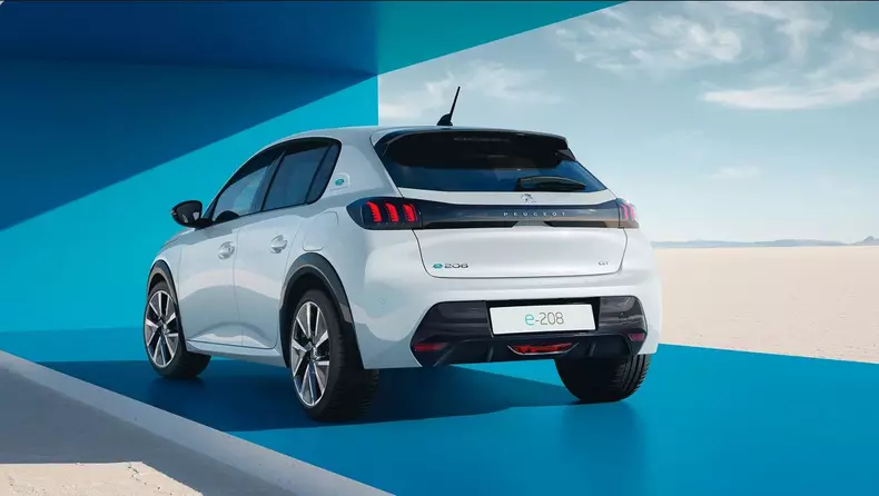 Peugeot e208 2023 2