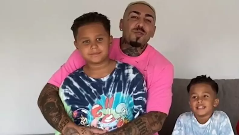 Velea si baietii sai