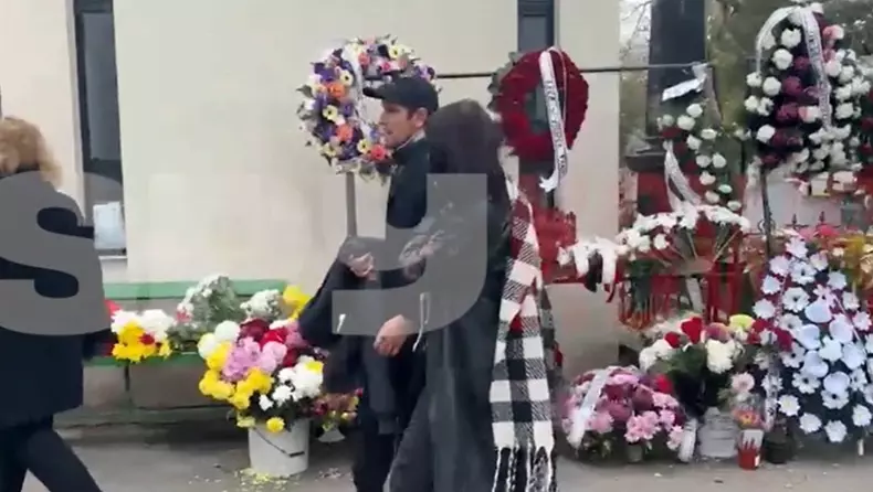 whatsapp-image-2023-12-01-at-11.53.36