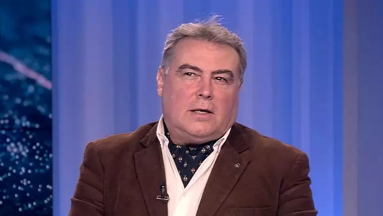 Cine-este-Adrian-Cioroianu-8