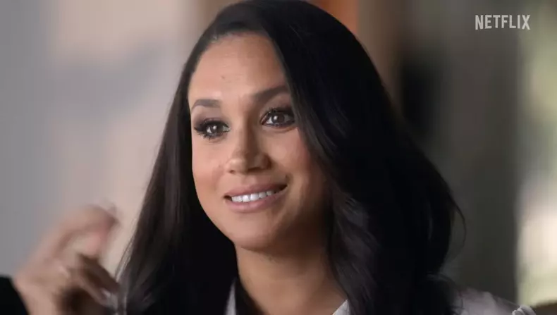 Ce a făcut Meghan Markle în timpul încoronării regelui Charles. Imaginile surprinse de paparazzi