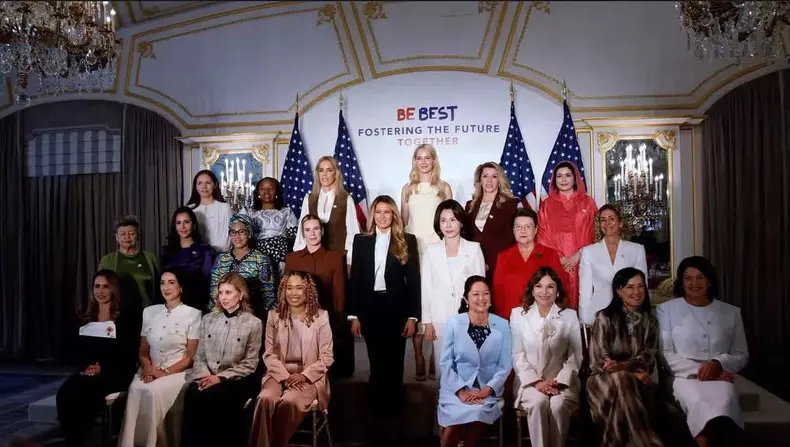 Mirabela Gradinaru alaturi de Melania Trump la New York