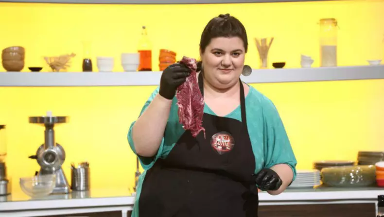 Claudia-Radu-chefi-la-cutite-1200x800