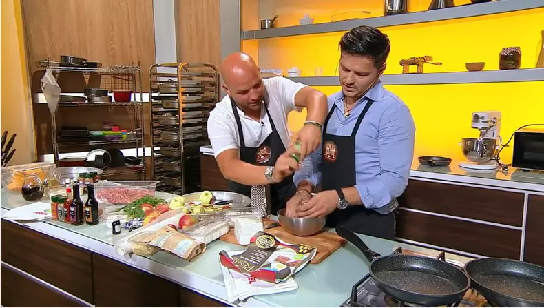 Liviu-si-Andrei-chefi-la-cutite