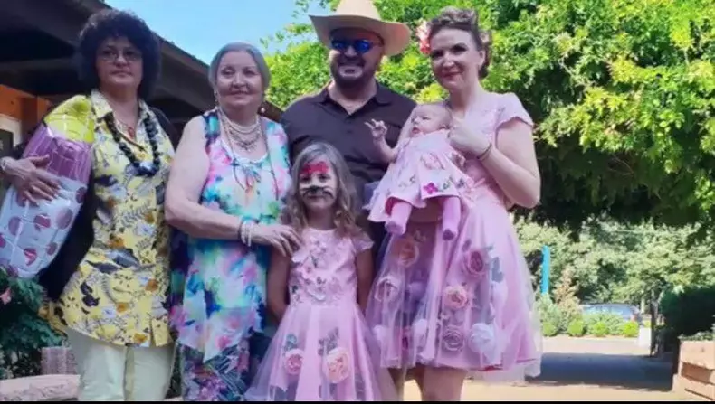 Socaciu si nepoatele sle