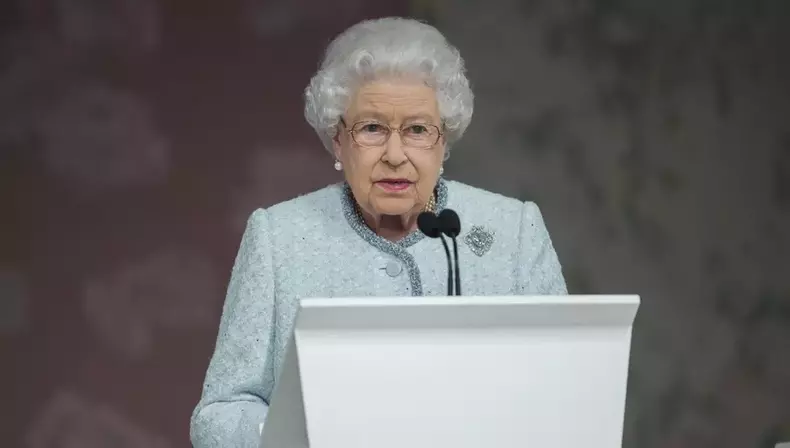 regina-elizabeta