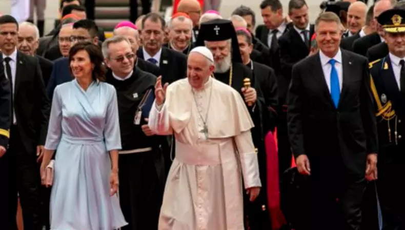 papa francisc bucuresti