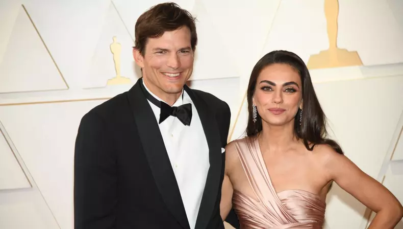Ashton Kutcher si Mila