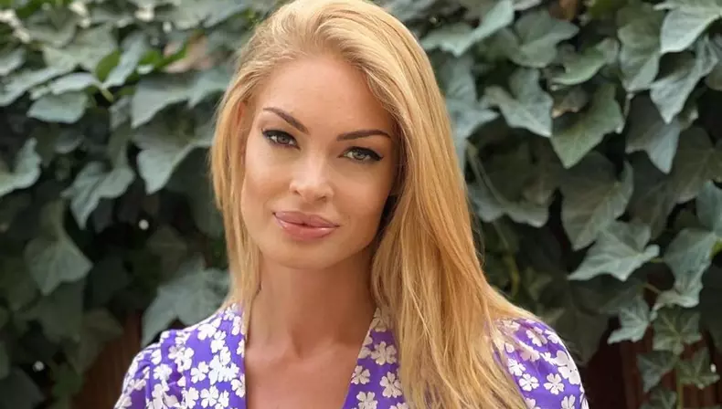 valentina-pelinel-1