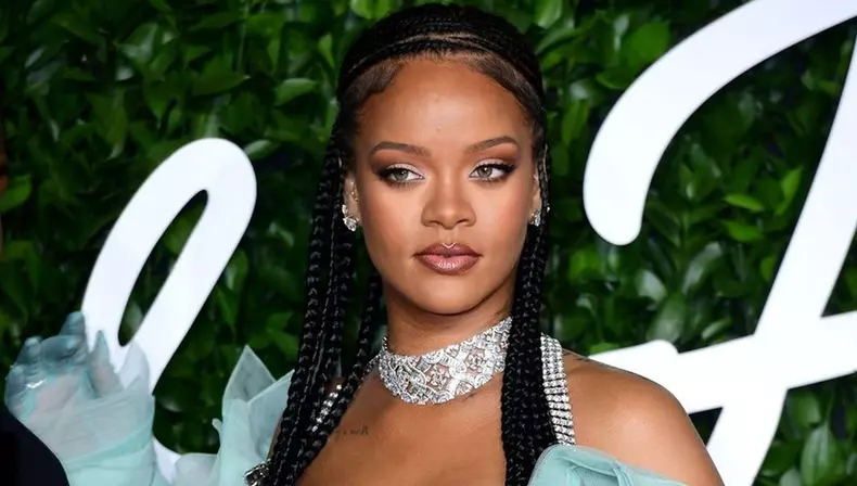 Rihanna-1