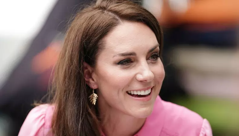 De ce nu poate să dea autografe Kate Middleton