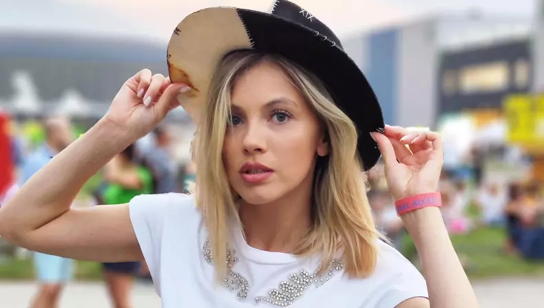 cum-si-a-serbat-andreea-ibacka-ziua-de-nastere-1