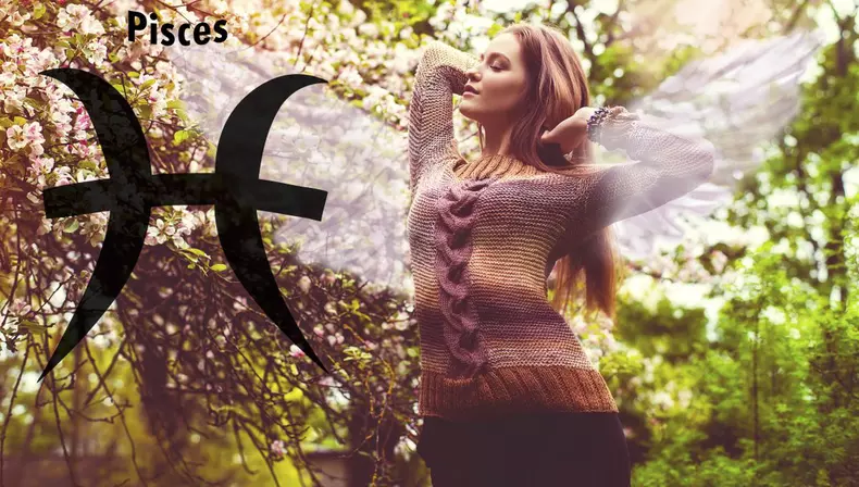 Zodiac,Sign,Of,Fish,,The,Woman,In,An,Astrology