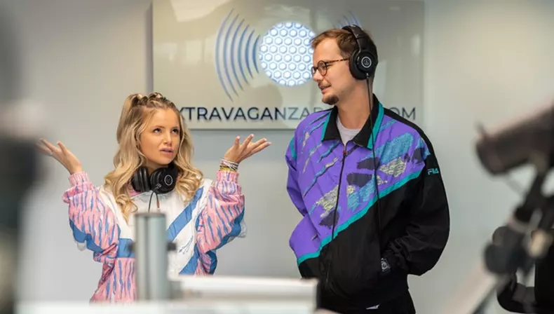 Ramona Dumitrescu și Ionuț Bodonea au găzduit împreună matinalul Extravaganza Radio