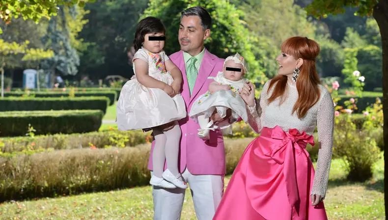 Alina Sorescu, Alexandru Ciucu și cei doi copii ai lor, Carolina și Raisa
