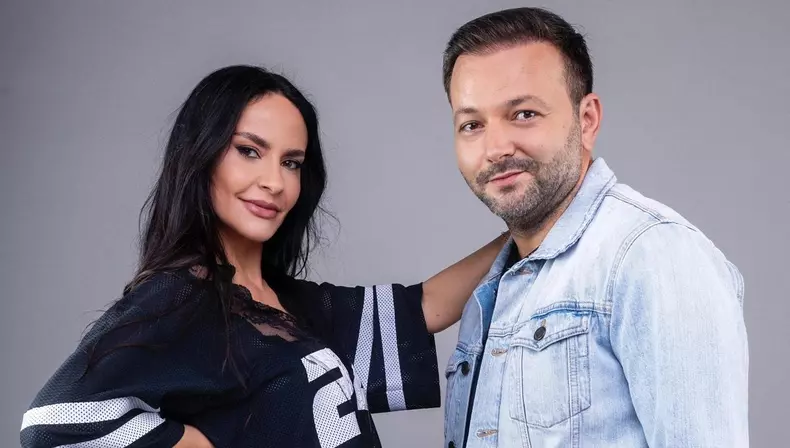 Mihai Morar și Adelina Chivu prezintă noul sezon X Factor România la Antena 1