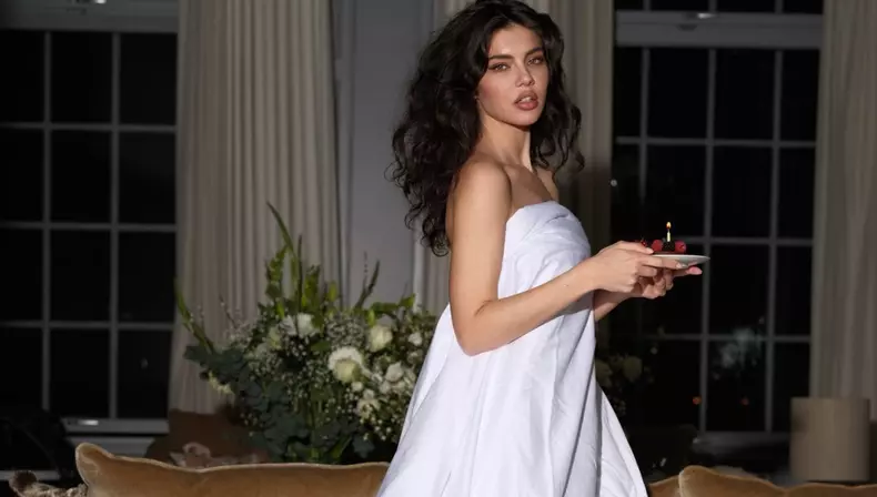 Cristina Ich s-a logodit