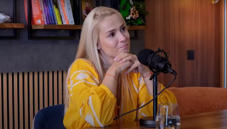 Elena Vîșcu, fosta soție a lui CRBL, podcast Damian Drăghici (3)