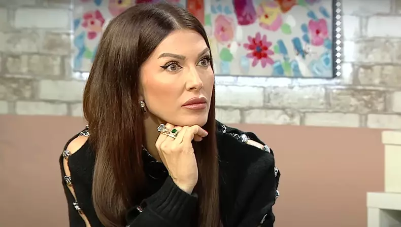 Ilinca Vandici în emisiunea „Follow Us!” de la Kanal D (1)