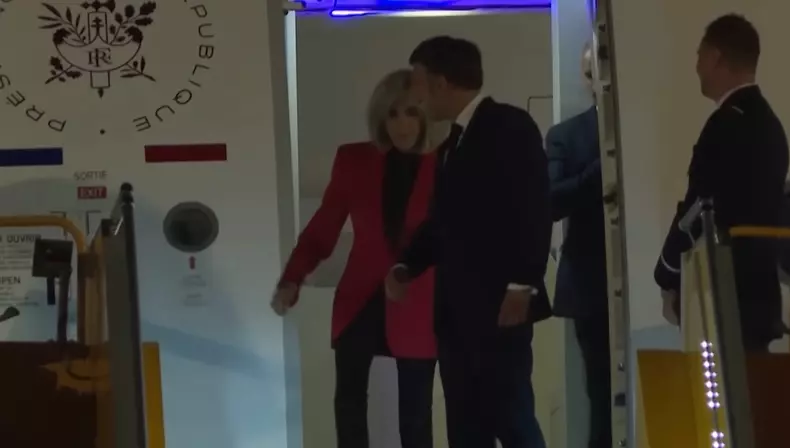 Emmanuel Macron, jignit de Brigitte Marcon după incidentul din avion