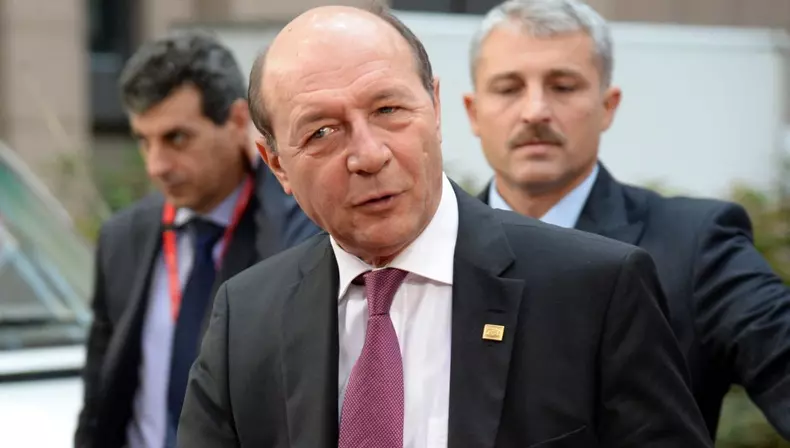 Traian Băsescu a suferit o intervenție chirurgicală pe cord, la Paris