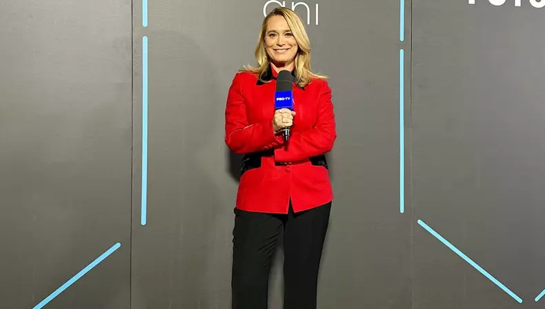 Andreea Esca a împlinit 53 de ani și sărbătorește cu familia, în Grecia