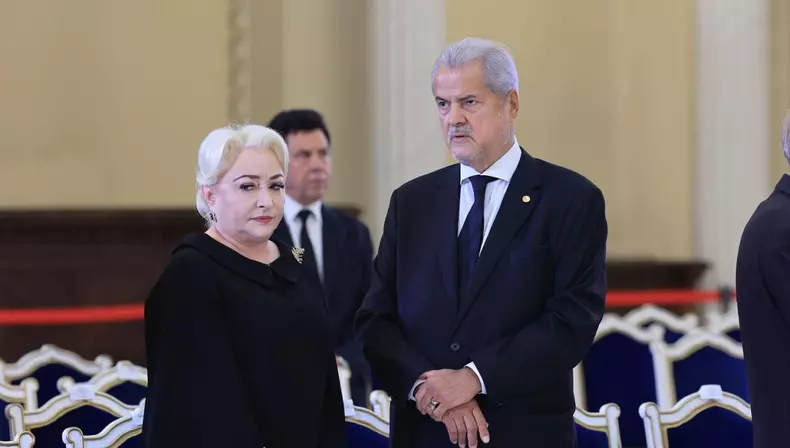 Viorica Dăncilă, în centrul atenției la funeraliile lui Ion Iliescu