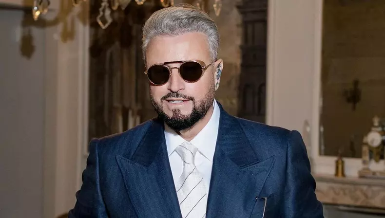 Cătălin Botezatu, dă de pământ cu designerii din România