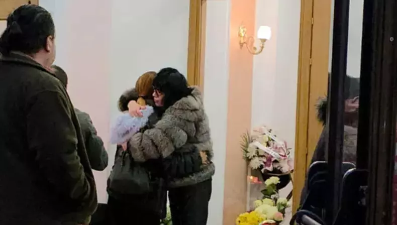 Mariana Moculescu, prezență neașteptată la priveghiul lui Horia Moculescu. S-a răzgândit și a participat și la înmormântare