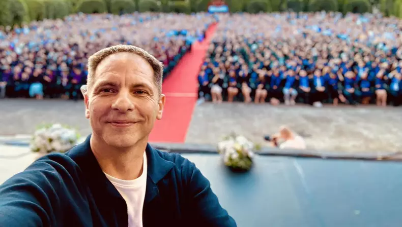 Dan Negru critică legile din România, după ce un băiat de 15 ani a fost ucis de colegi, la Cenei