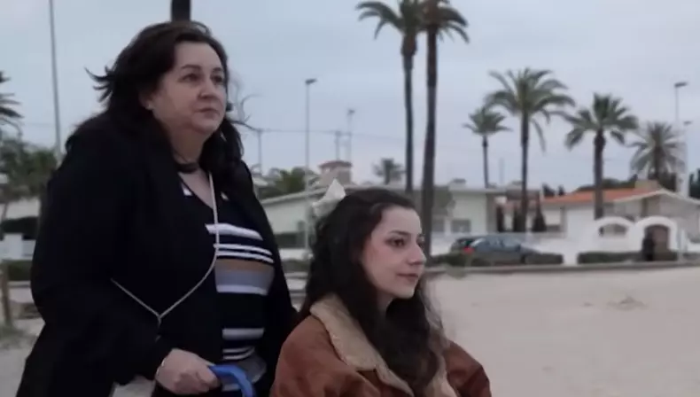 Noelia Castillo și mama ei (2)