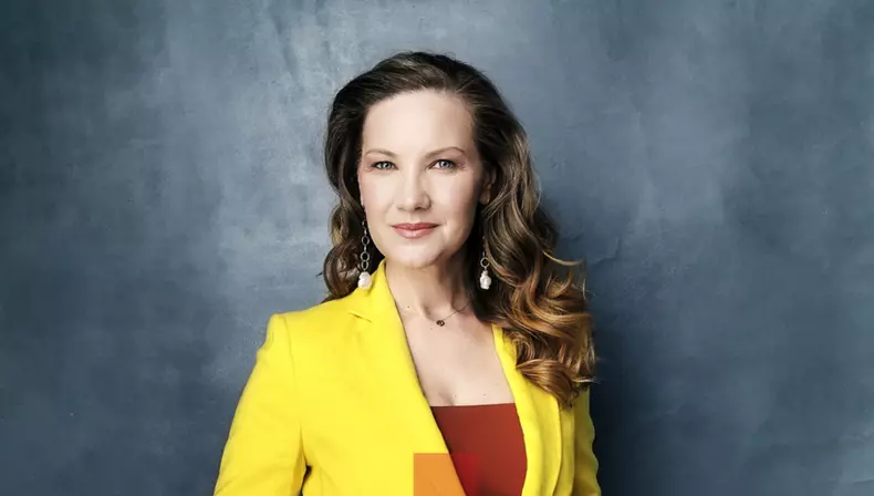 Melania-Medeleanu-pe-coperta-Unica