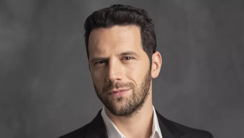 adrian-nartea-vlad-pro-tv