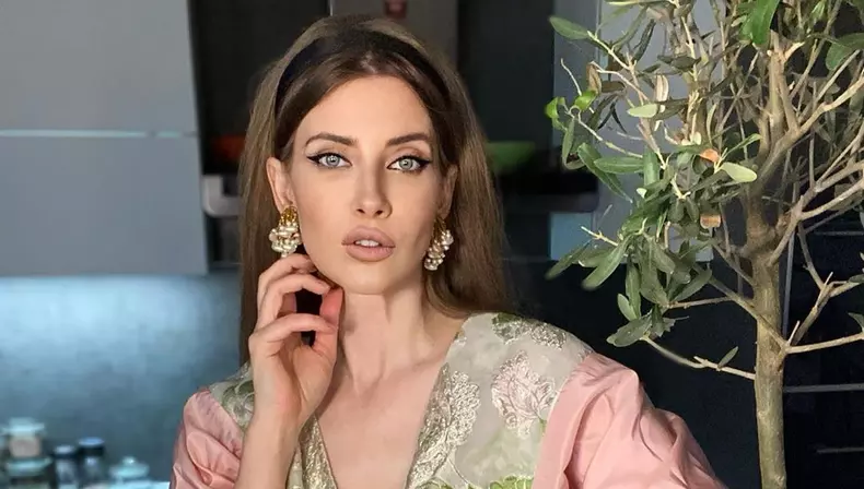 iulia-albu