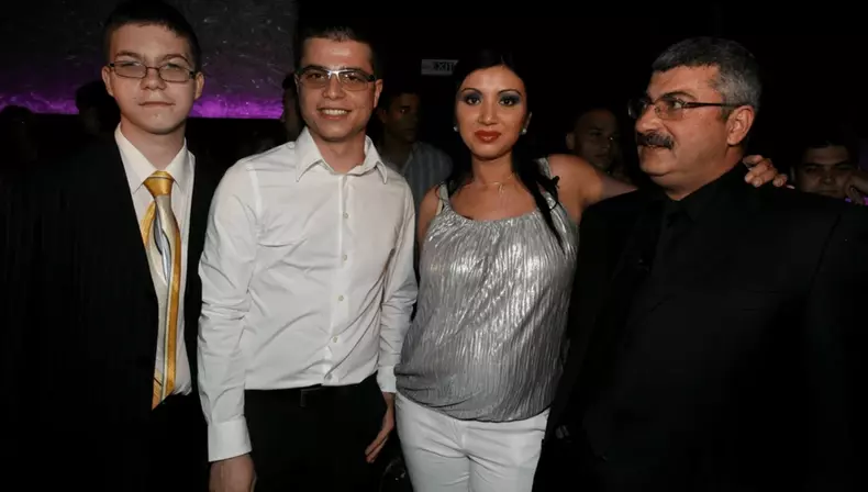 adriana bahmuteanu cu familia
