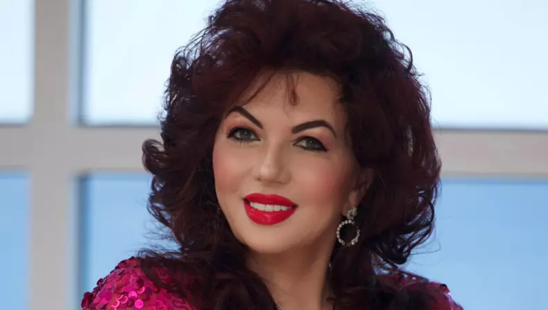 carmen harra look