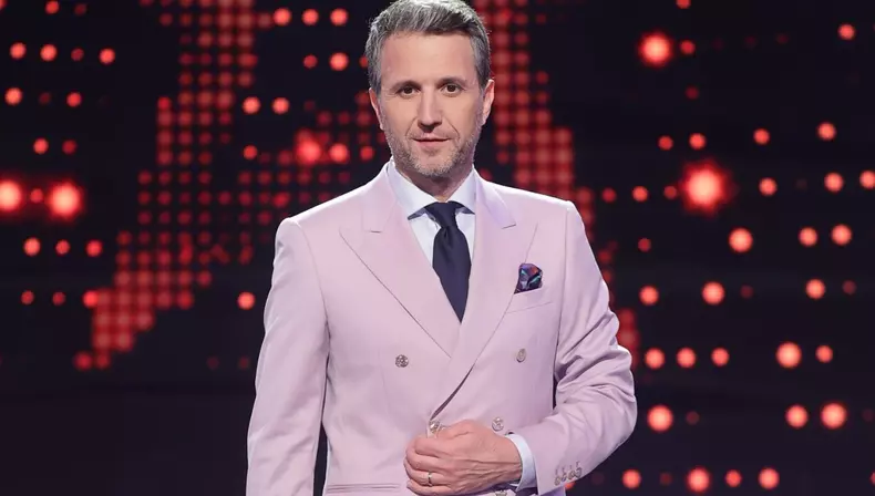 andi moisescu 44