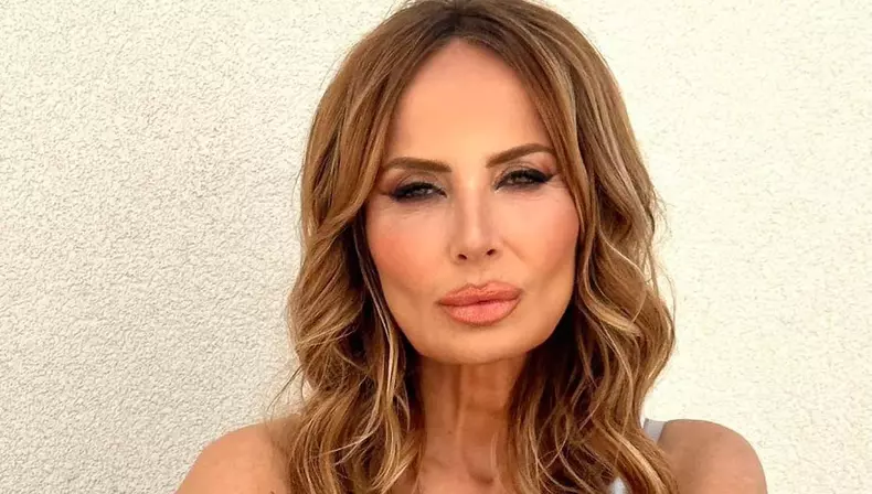 cate-operatii-estetice-are-daniela-gyorfi