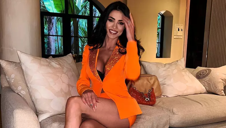 andreea-sasu-cadou-de-sute-de-mii-de-euro-de-la-philipp-plein