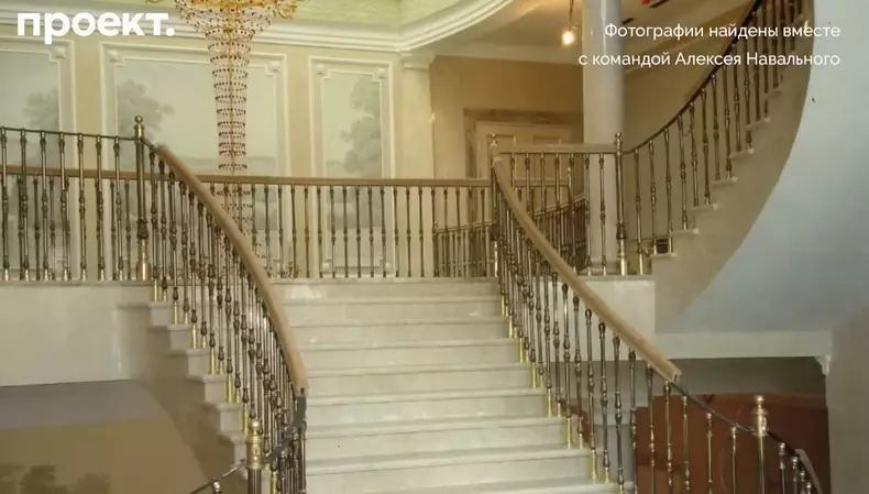 Vladimir Putin locuiește cu iubita sa, gimnasta Alina Kabaeva, și copiii lor într-un palat de lux (1)